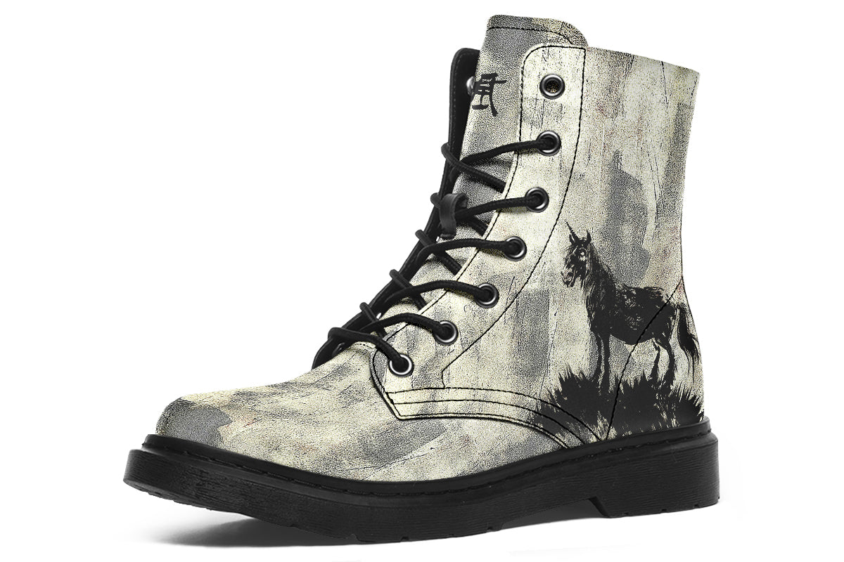 Boots: Dark Unicorn-Kim Diaz Holm