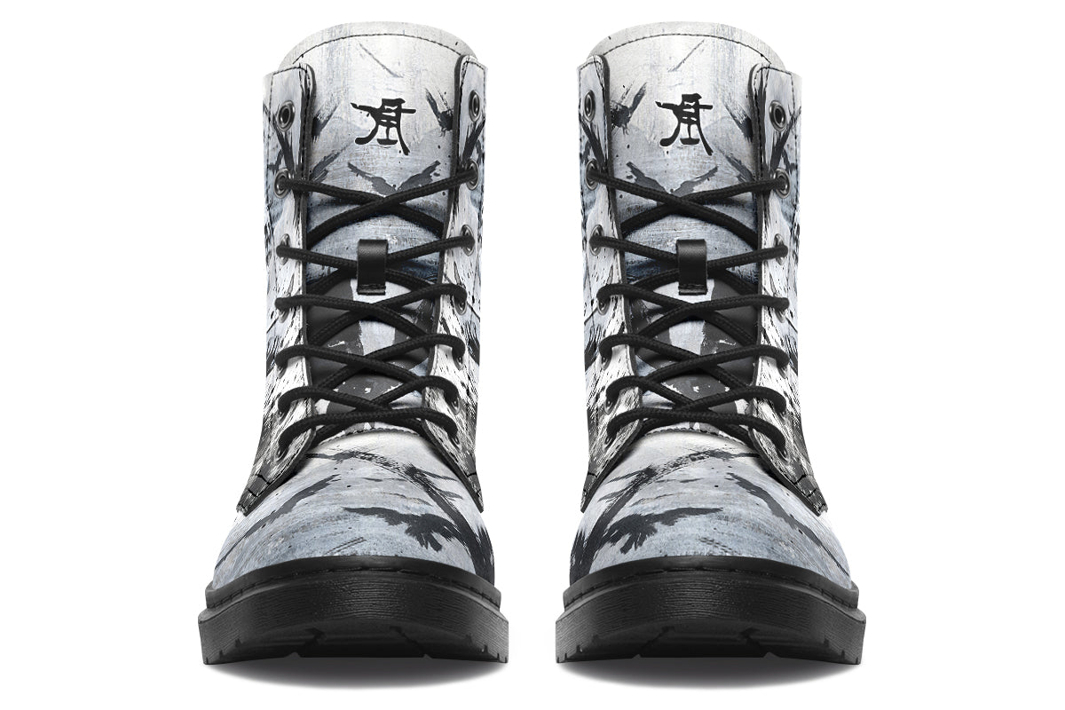Boots: Dying Viking-Kim Diaz Holm