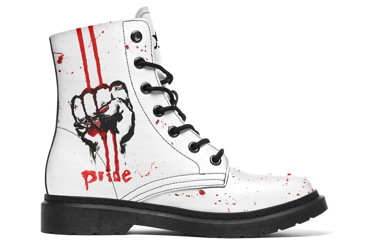 Boots: Pride-Kim Diaz Holm
