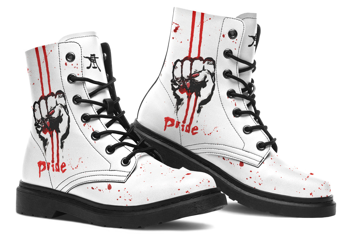 Boots: Pride-Kim Diaz Holm