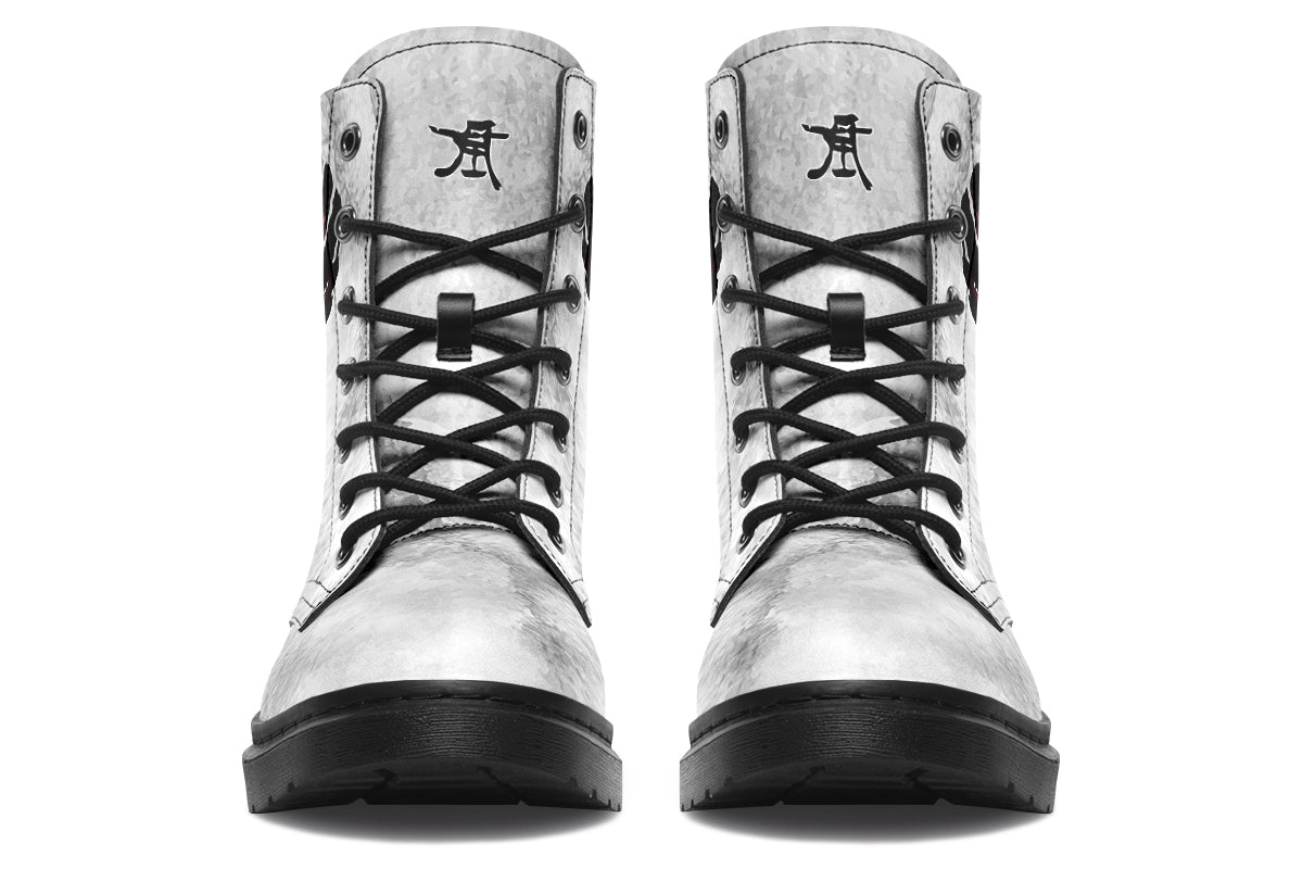 Boots: Solidarity-Kim Diaz Holm