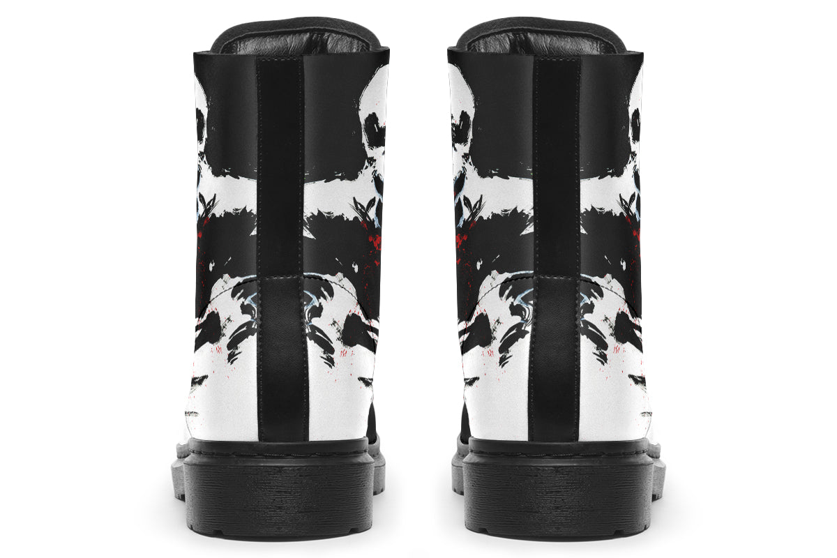 Boots: Zombi-Kim Diaz Holm