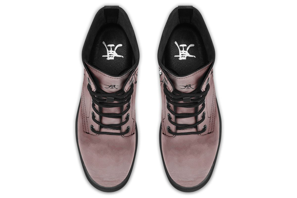Boots: Minimalist Death-Kim Diaz Holm